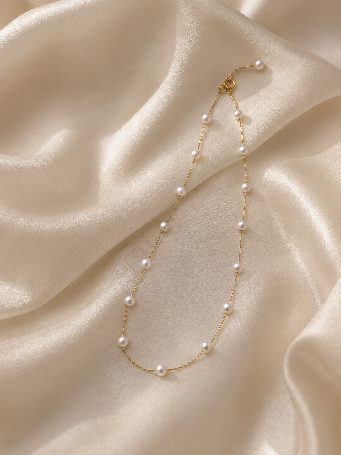 Luna Freshwater Pearl Necklace