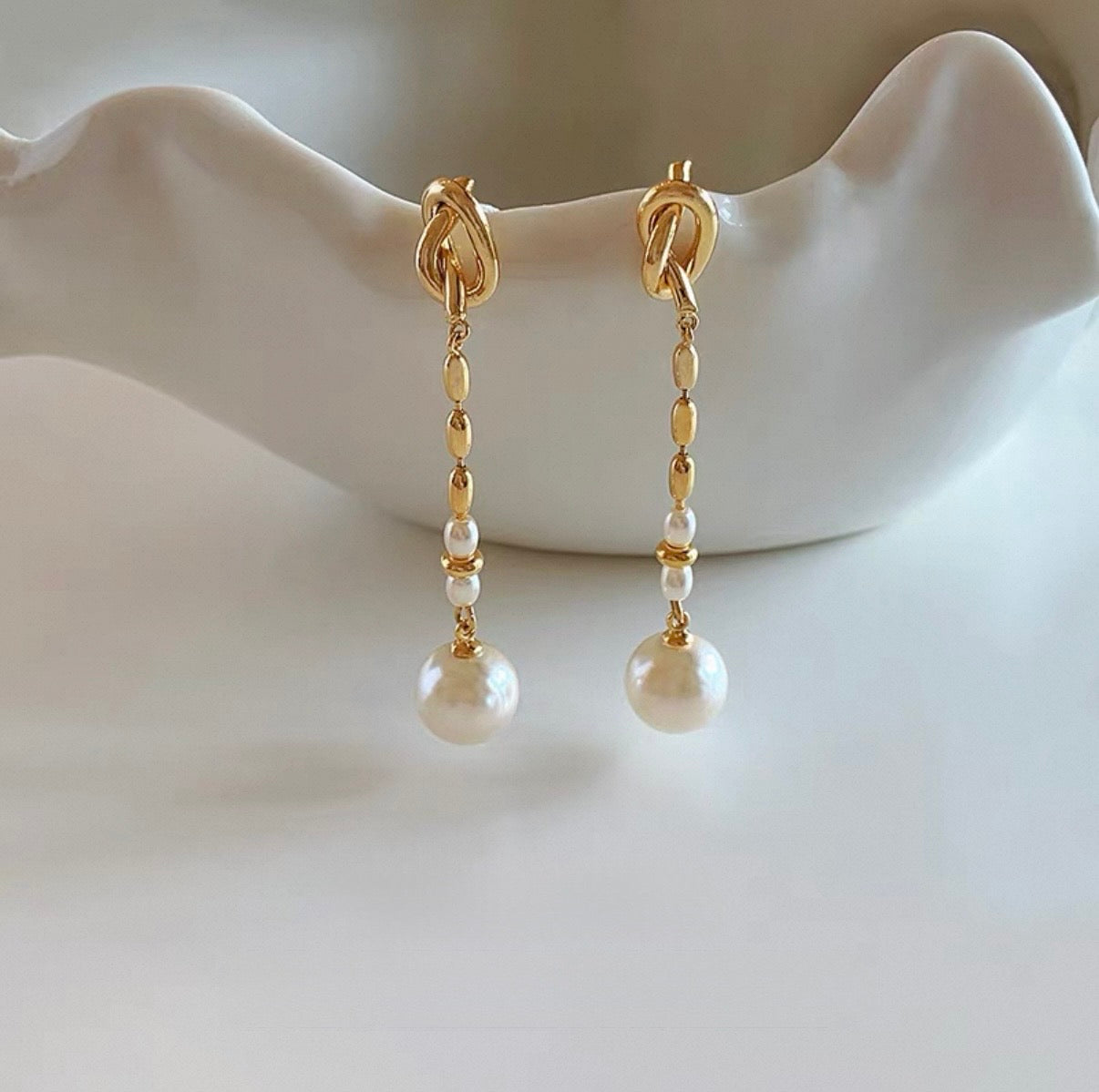 Elyuna Knot Pearl Drops